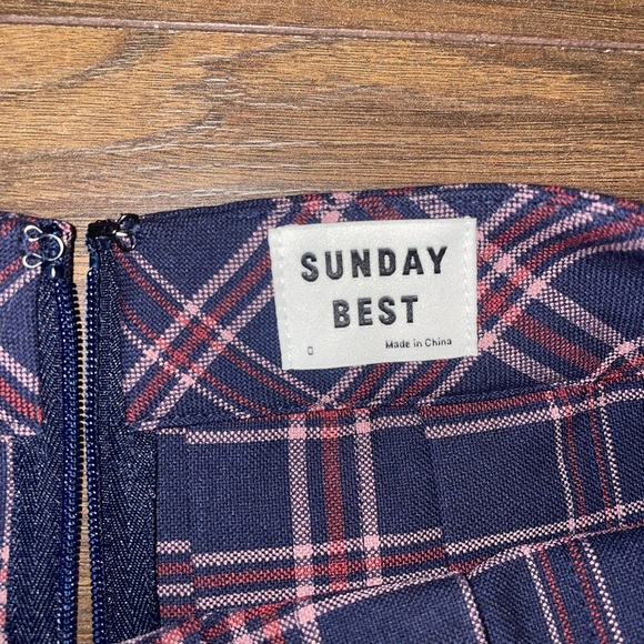 Aritzia Sunday Best Olive Skirt - Picture 3 of 4